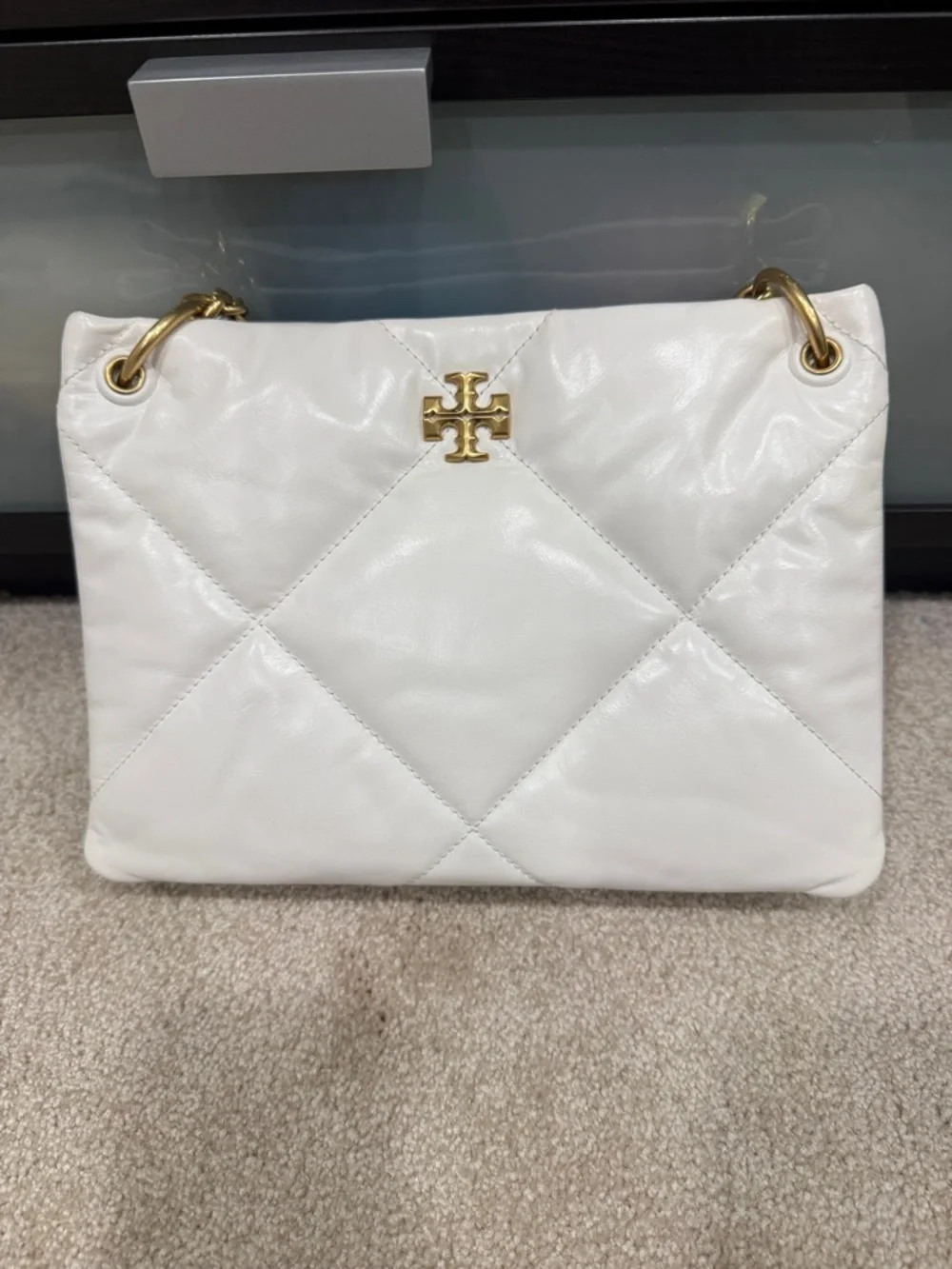 Tory Burch Small Kira Diamond Quilted Leather Shoulder Crossbody Bag in Blanc - Picture 4 of 9